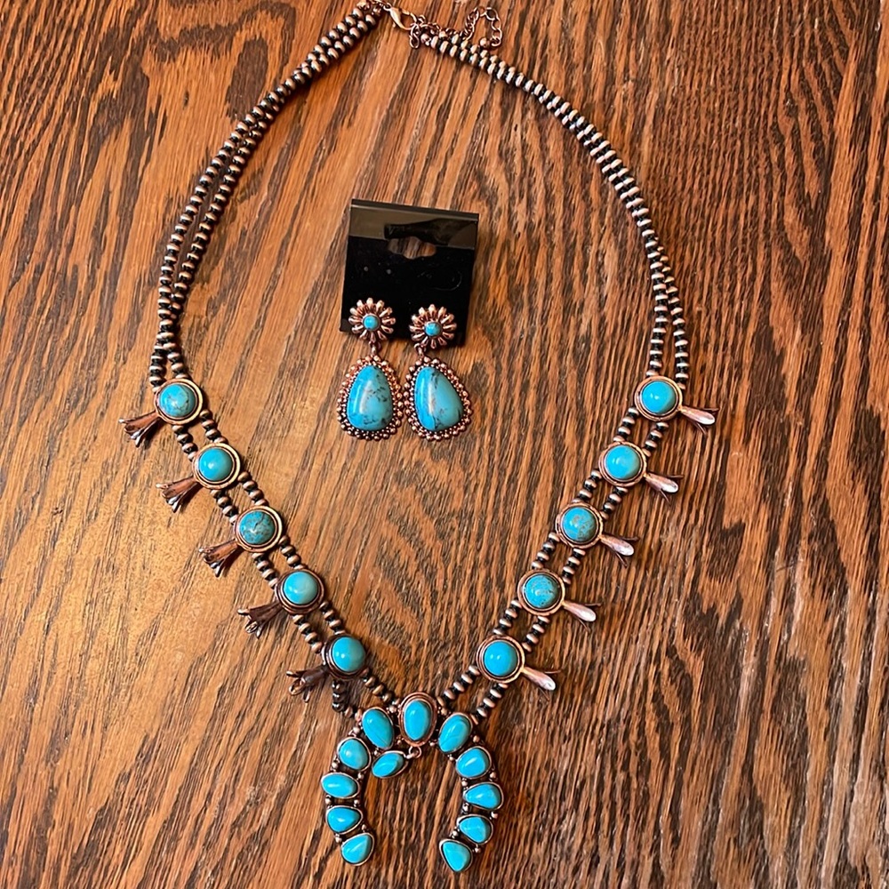 Turquoise necklace and matching earrings